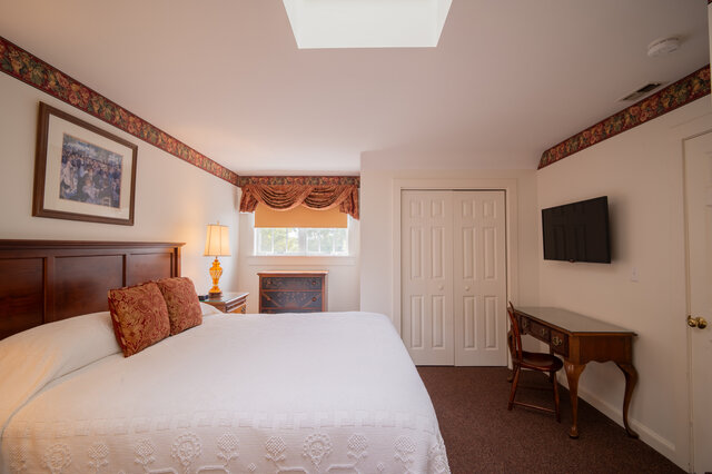 Image 3 for Pool Suite - Winstead Inn