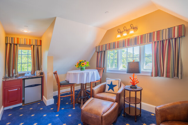 Image 4 for Crow's Nest - Winstead Inn