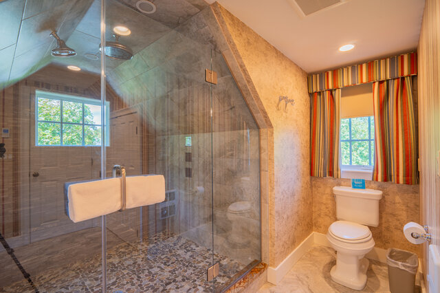 Image 8 for Crow's Nest - Winstead Inn