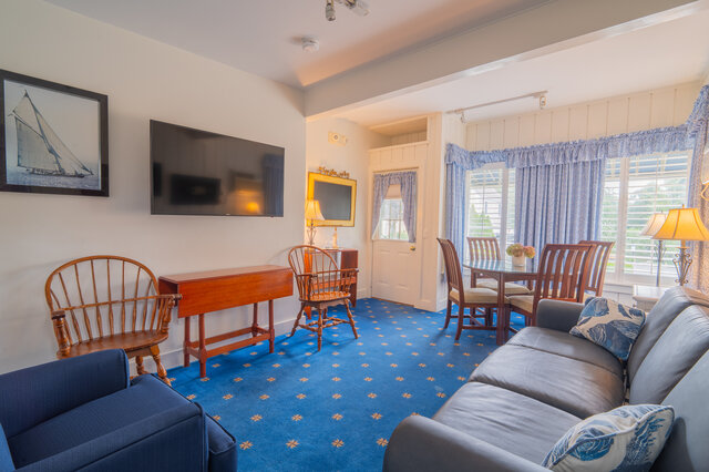 Image 5 for Chandlery Starboard - Winstead Inn