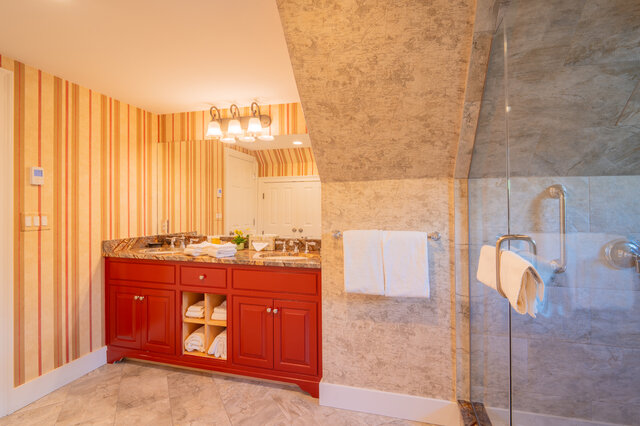 Image 7 for Crow's Nest - Winstead Inn