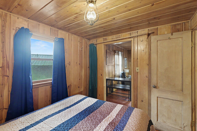 Image 12 for Small Cabin #1
