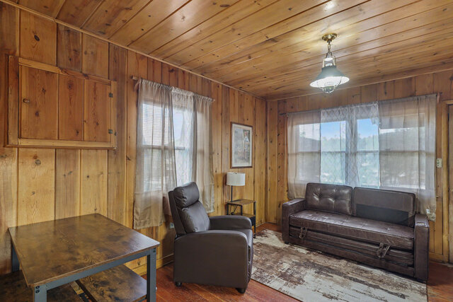 Image 4 for Small Cabin #2