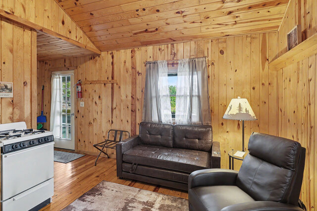 Image 7 for Medium Cabin #3 - The Three Pines