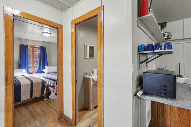 Image 14 for Medium Cabin #8