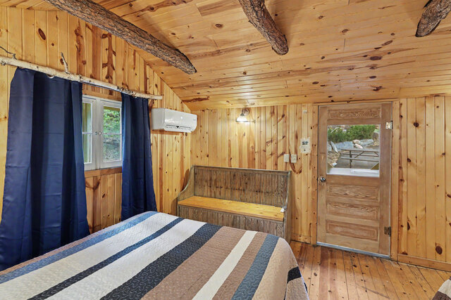 Image 6 for Large Cabin #5