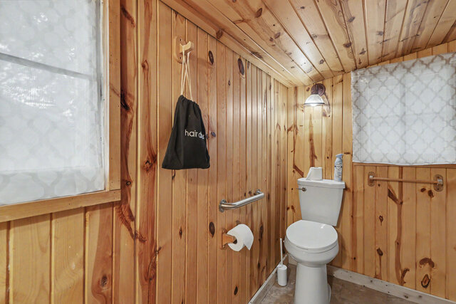 Image 11 for Large Cabin #5