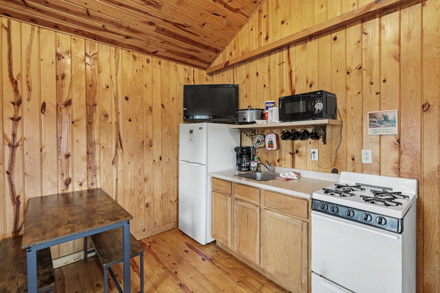Image 5 for Medium Cabin #4