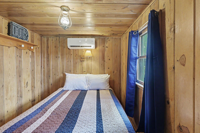 Image 9 for Small Cabin #2