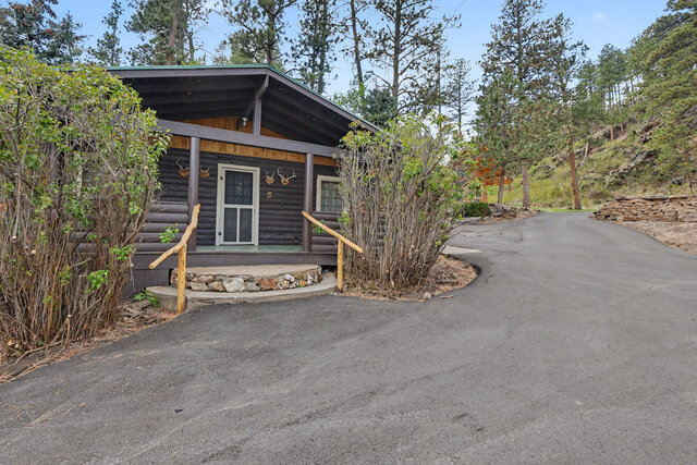 Image 1 for Large Cabin #5