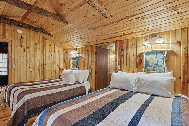 Image 7 for Large Cabin #5