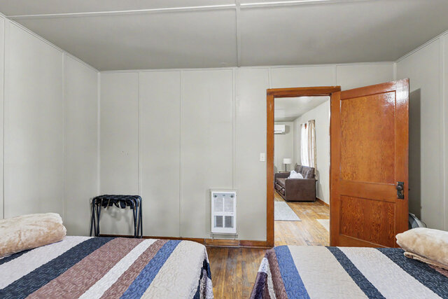 Image 12 for Medium Cabin #8