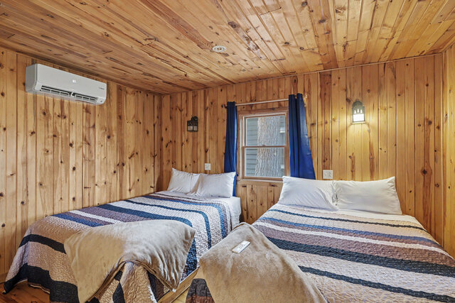 Image 17 for Medium Cabin #4