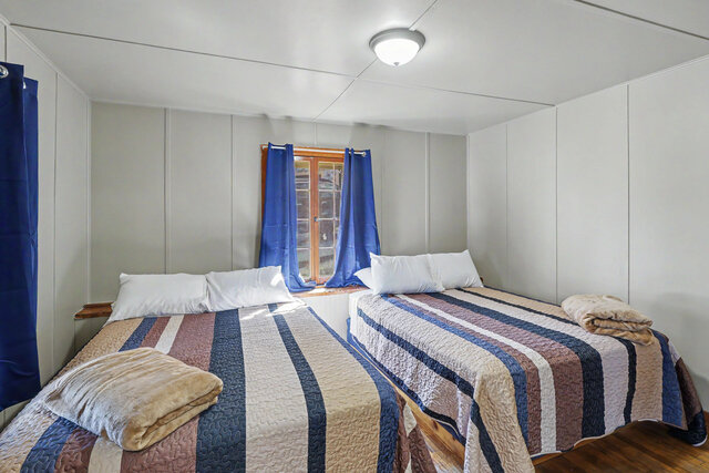 Image 13 for Medium Cabin #8