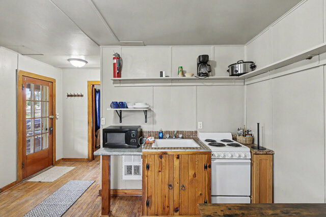 Image 9 for Medium Cabin #8