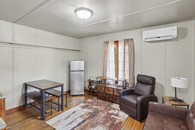 Image 6 for Medium Cabin #8