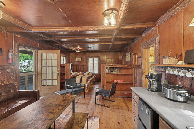 Image 17 for Large Cabin #5
