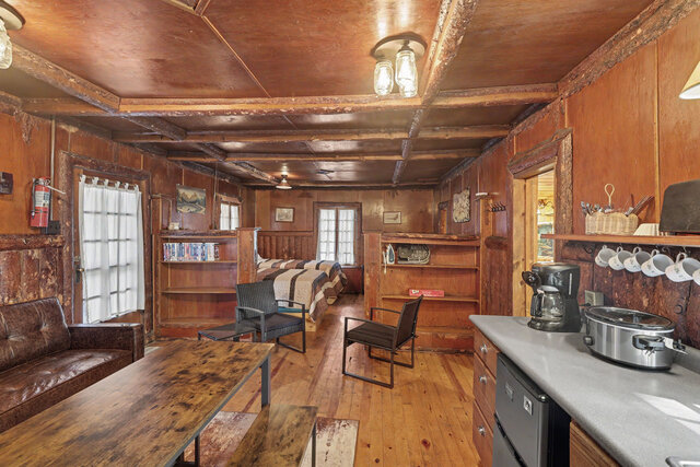 Image 16 for Large Cabin #5