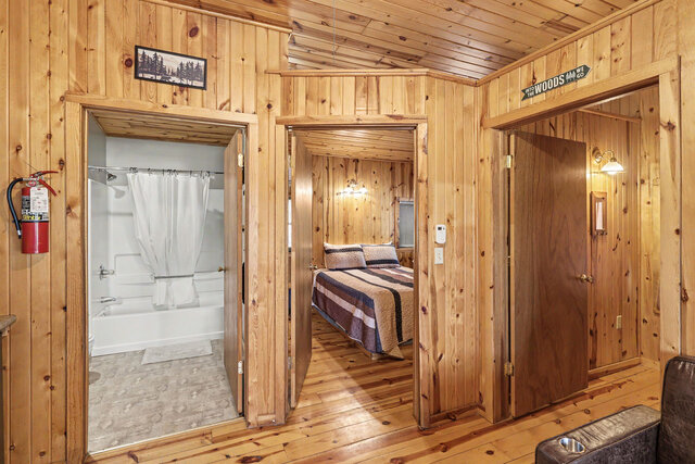 Image 5 for Cedar Cabin