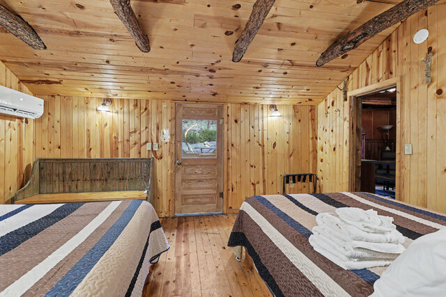 Image 5 for Large Cabin #5