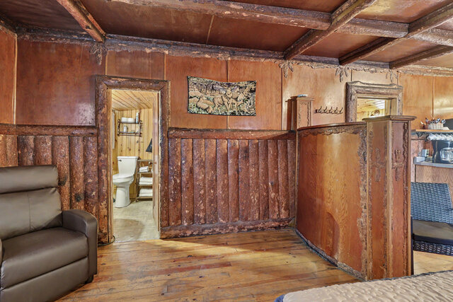Image 23 for Large Cabin #5