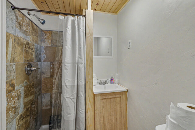Image 11 for Small Cabin #2