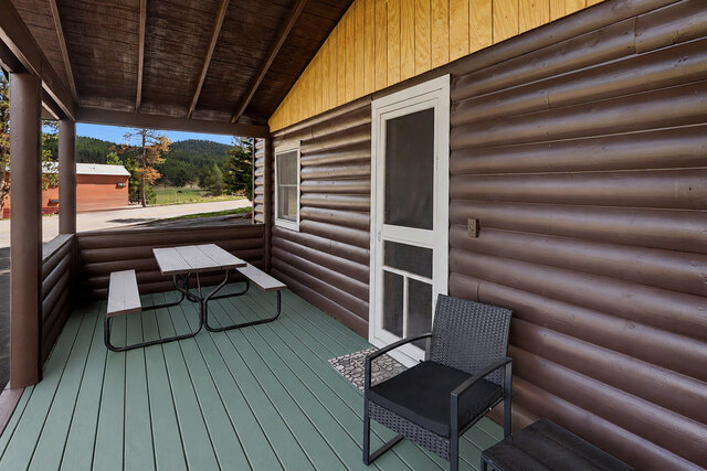 Image 4 for Medium Cabin #4