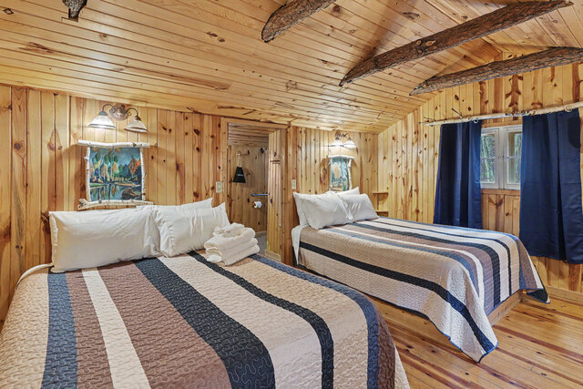 Image 8 for Large Cabin #5