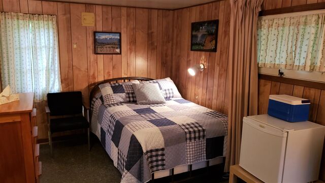 Image 2 for Cabin #18