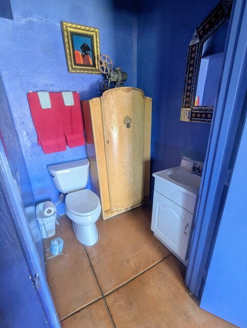 Image 8 for The Blue Room