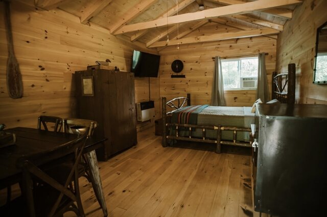 Image 2 for Pond Cabin #5