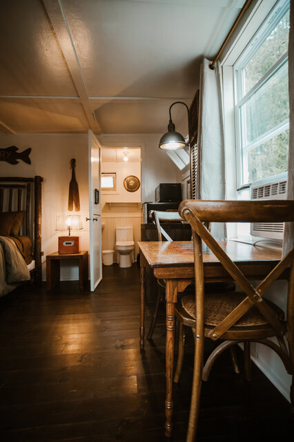Image 3 for Deluxe Cabin