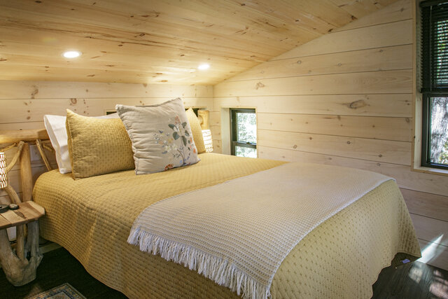 Image 9 for Tajar Treehouse