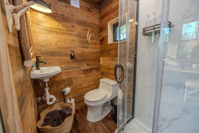 Image 10 for Warbler Treehouse