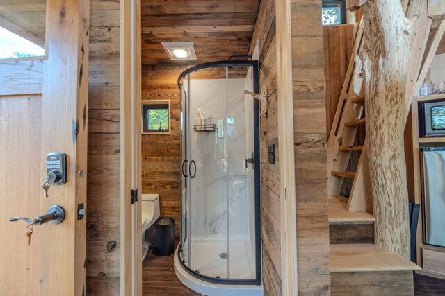 Image 11 for Warbler Treehouse
