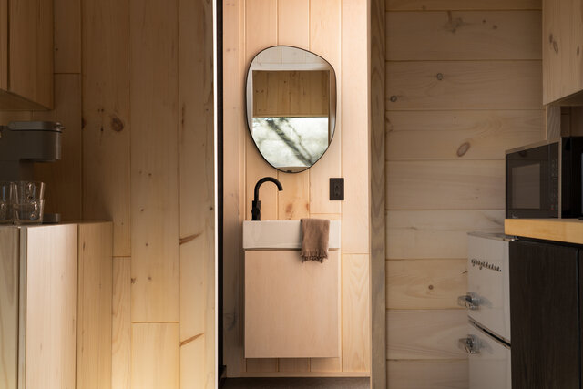 Image 3 for Acorn Cabin