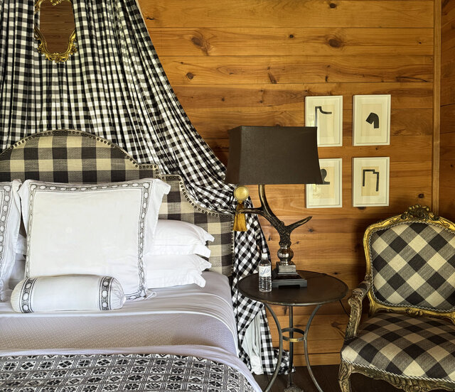 Image 3 for 208B (Studio Grande Room)