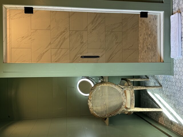 Image 5 for 200C Lodge Junior Suite