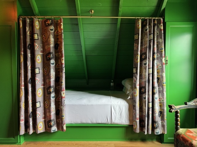 Image 8 for 200D Lodge Two-Story Suite