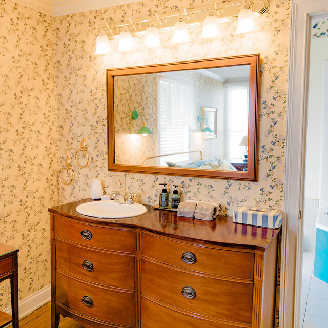 Image 4 for THE MAPLE SUITE