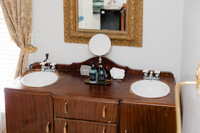 Image 8 for THE VICTORIAN SUITE