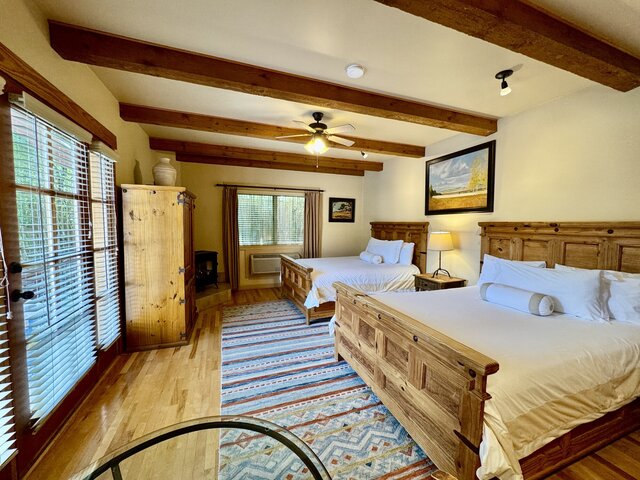 Image 1 for Deluxe Double Queen Room