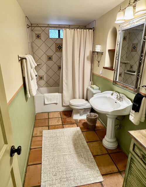 Image 5 for 1 Bedroom King Patio Suite w/ Kitchen