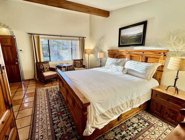 Image 1 for King Room