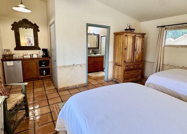 Image 2 for Double Queen Room