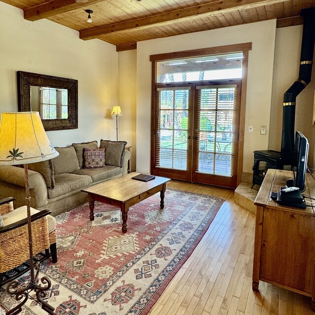 Image 1 for Deluxe King Suite w/ Courtyard