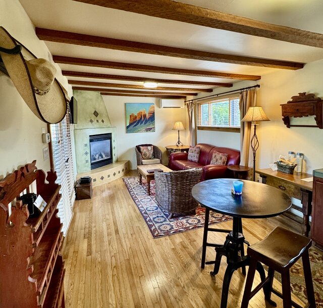 Image 2 for King Balcony Suite w/ Kitchen