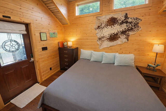 Image 2 for Cabin #7 King‑Bed Cabin Relaxing Hill Country Vibe