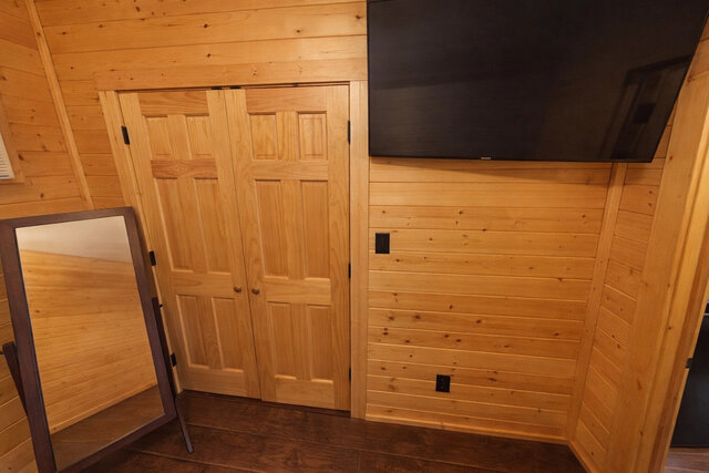 Image 6 for Cabin #12 Comfy One‑Bedroom Cabin with Kitche
