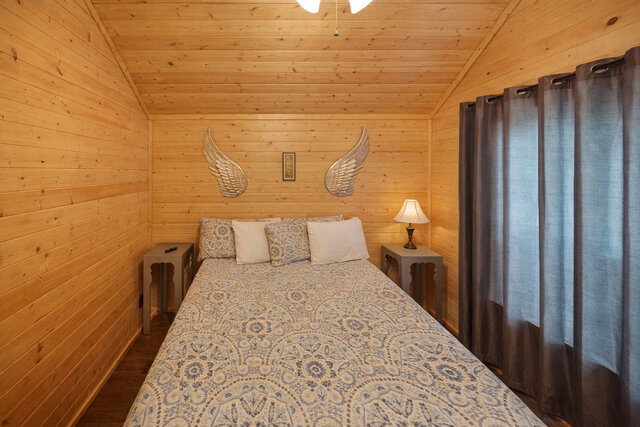 Image 7 for Cabin #11 Cozy One‑Bedroom Cabin with Full Kitchen
